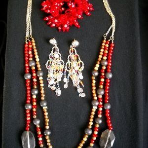 Necklace earrings hairband